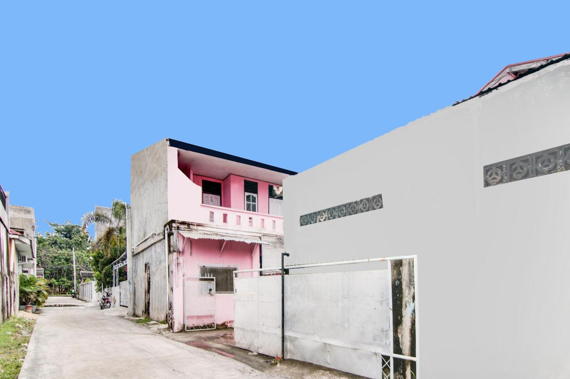 Spot On 91858 Raja Homestay Syariah Pekanbaru Luaran gambar
