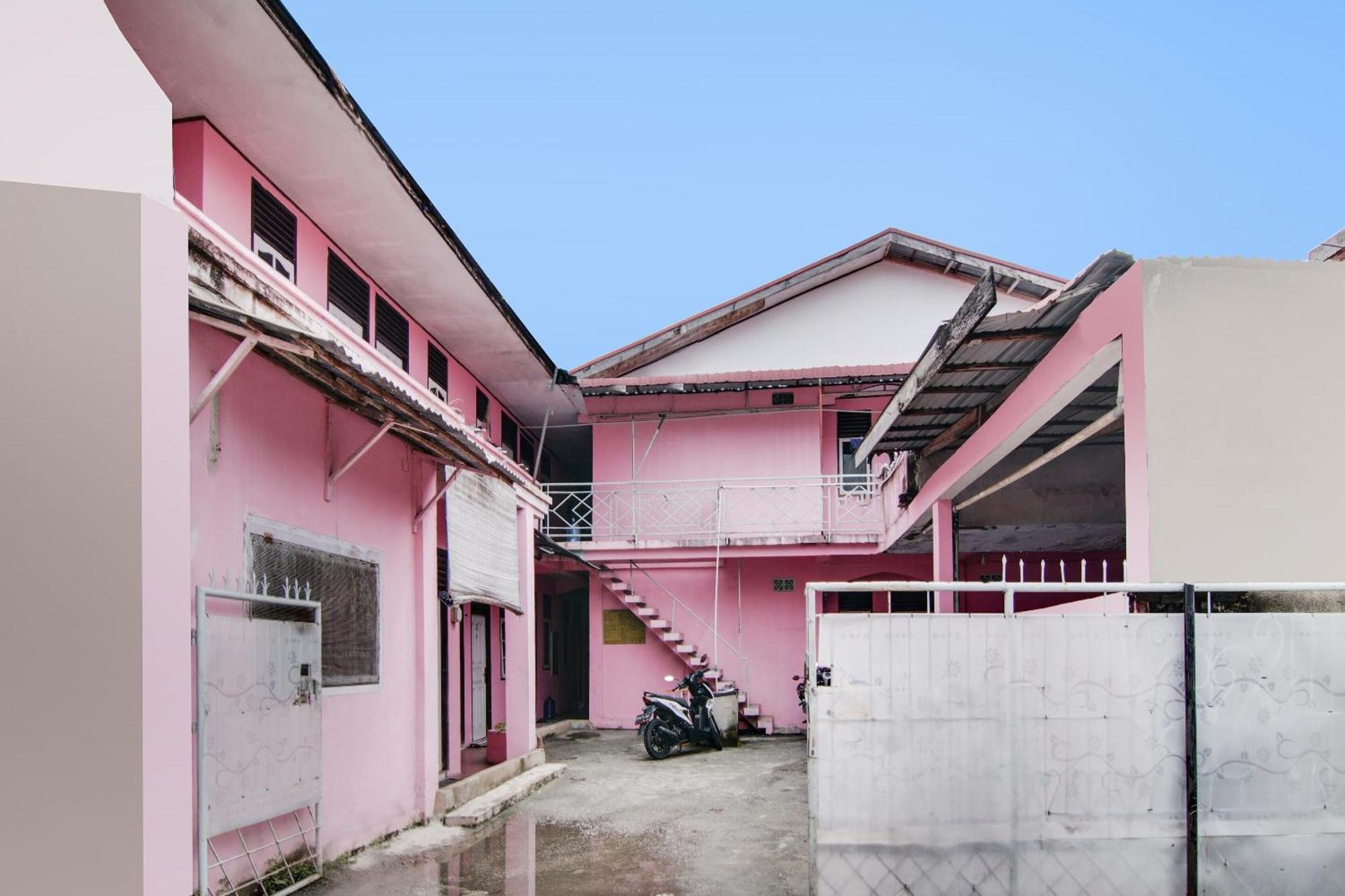 Spot On 91858 Raja Homestay Syariah Pekanbaru Luaran gambar
