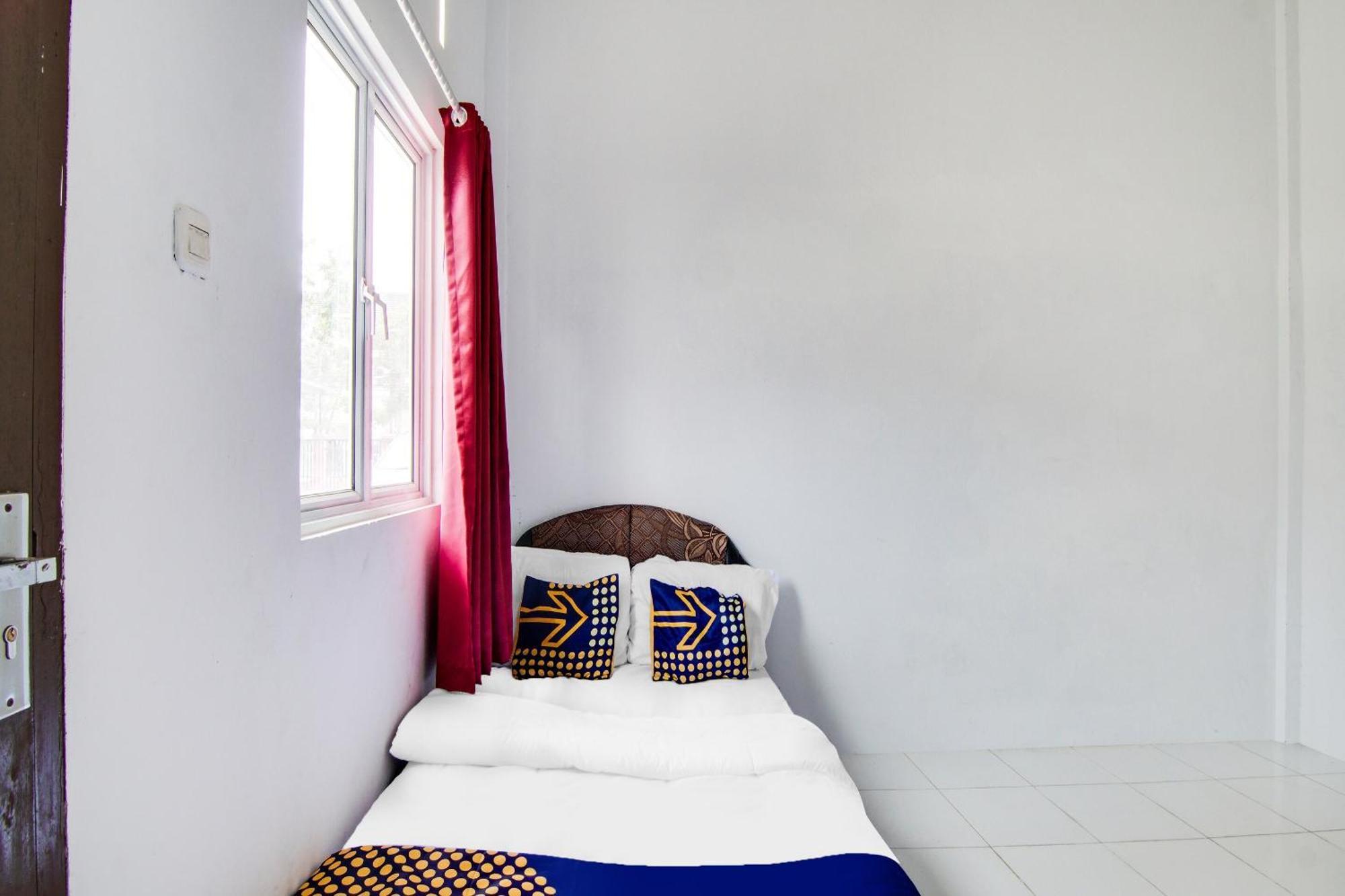 Spot On 91858 Raja Homestay Syariah Pekanbaru Luaran gambar