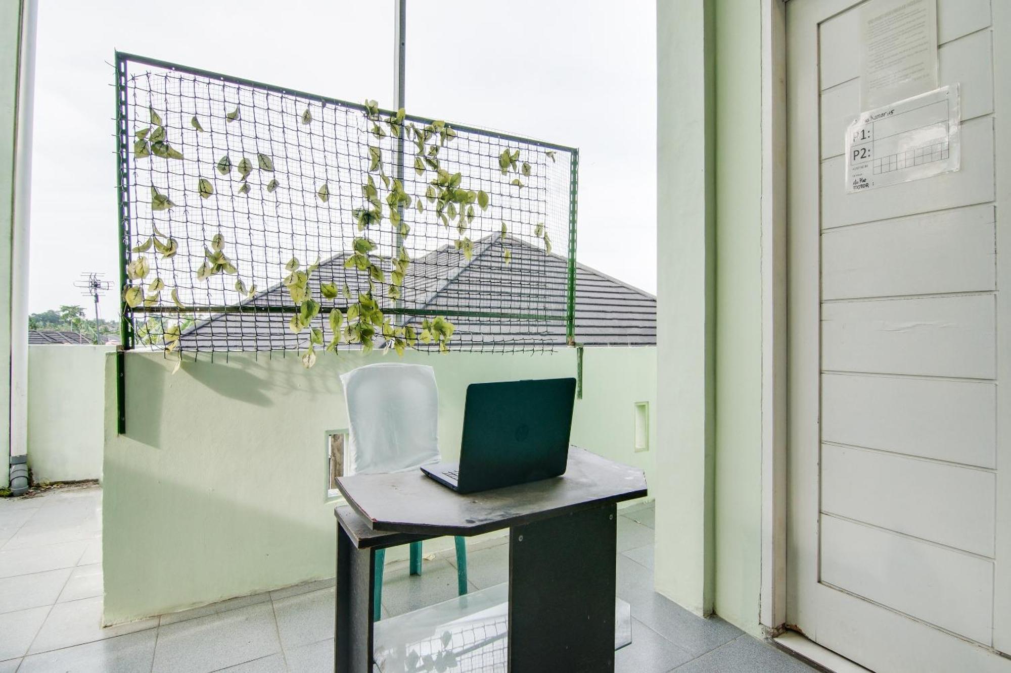 Spot On 91858 Raja Homestay Syariah Pekanbaru Luaran gambar